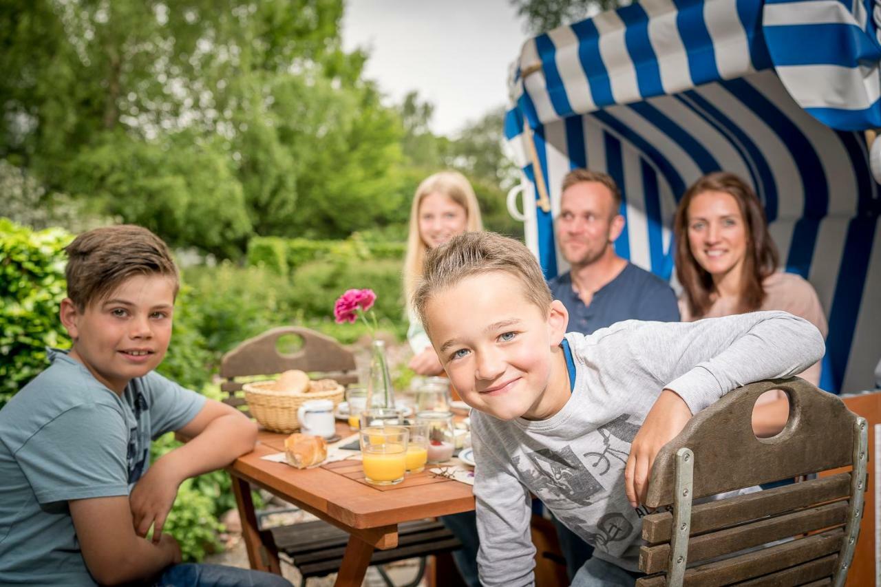 Rugener Ferienhauser Am Hochufer Goehren (Ruegen)